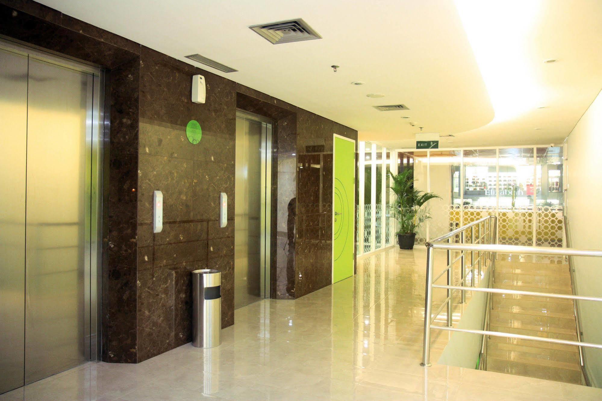 Zest Bogor By Swiss-Belhotel International Exterior photo